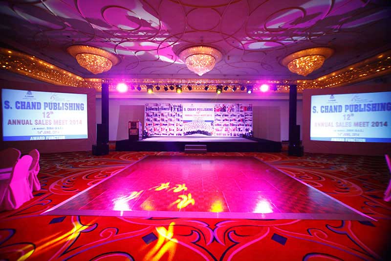 Looking at The Horizon