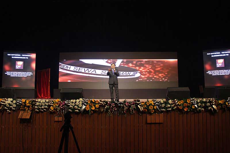 Looking at The Horizon