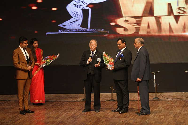 Looking at The Horizon