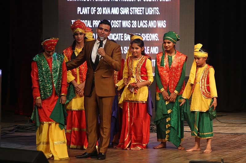 Looking at The Horizon