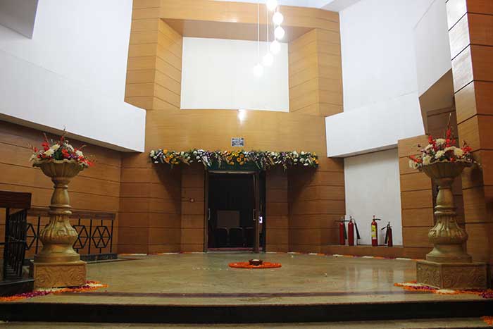 Looking at The Horizon